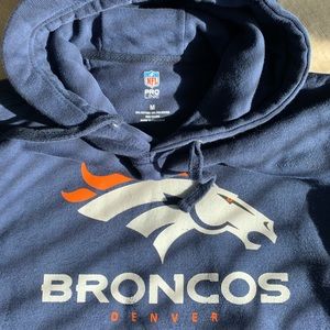 NFL ProLine Women’s Hoodie Denver Broncos Super Bowl 50 Navy Blue- gently used
